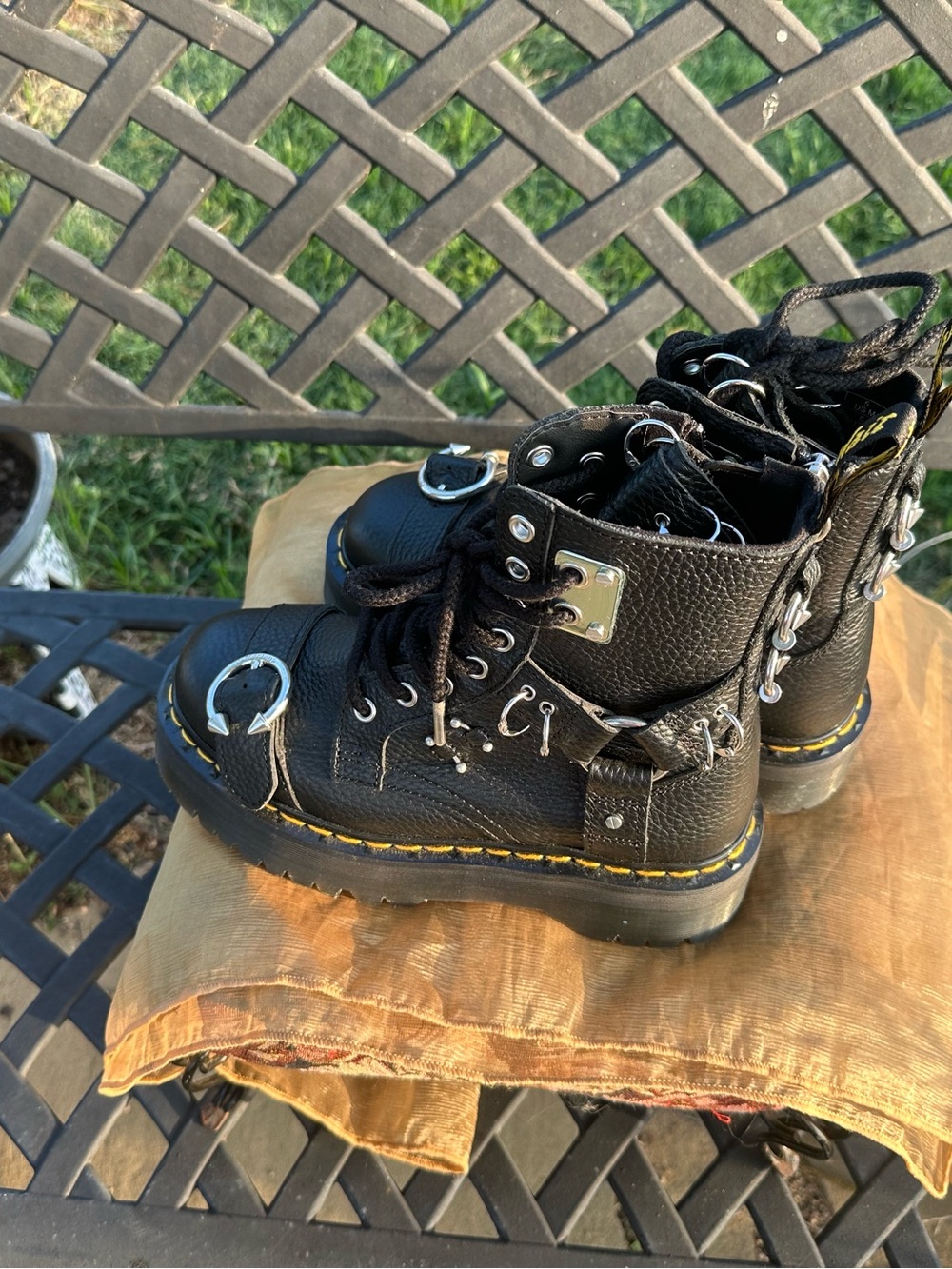 Dr. Martens Jadon HDW Black Leather Combat Boots Buckle Lace Up Women's 6 - Picture 5 of 14